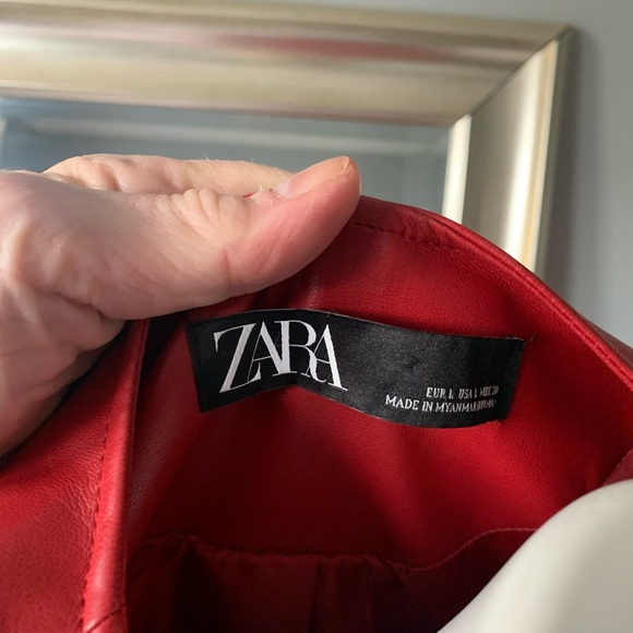 ZARA RED FAUX LEATHER JACKET Size L - Picture 4 of 5